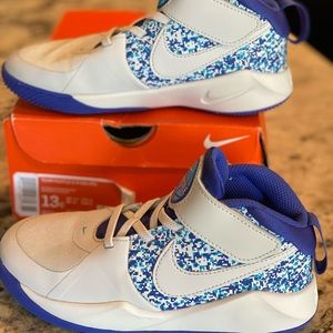 Nike Team Hustle D 9 DIGI